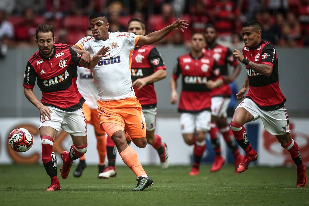 Flamengo e Nova Iguaçu disputam taça do Campeonato Carioca neste domingo (7)